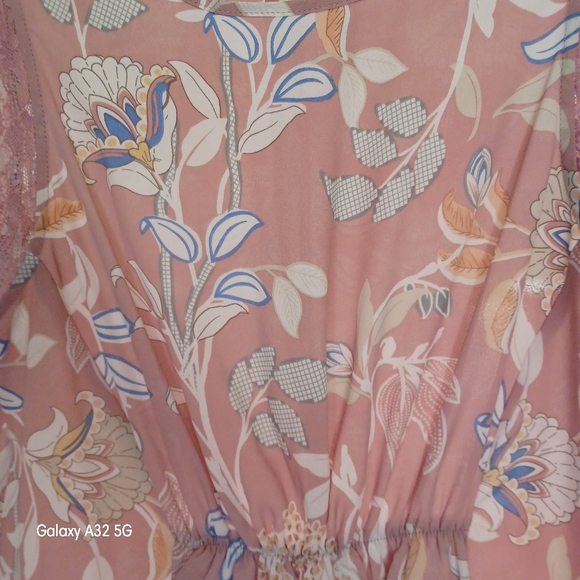 BUNDLE 2 FOR $10 Lauren Conrad Sleeveless Blouse - Picture 3 of 5